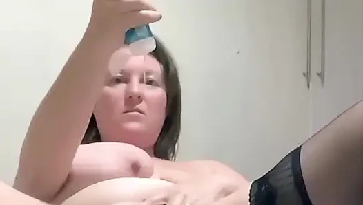 Iphone Versiyonu Kelebek Pozisyonunda Çoraplı Solo Selfie