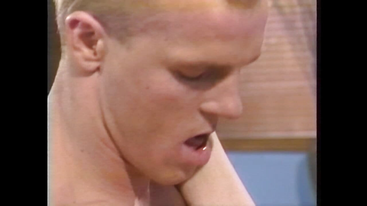 สาวร่านนมใหญ่โดนควยใหญ่อย่างหลงใหล