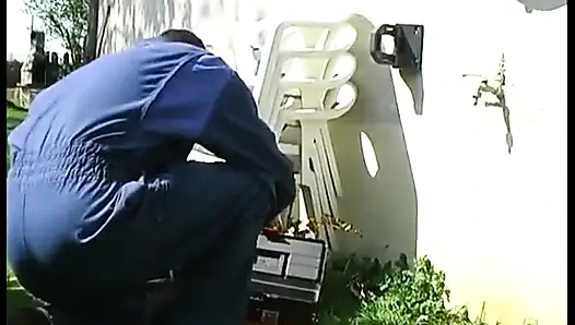 Papi вызывает сантехника, чтобы укрепить секс Кармен