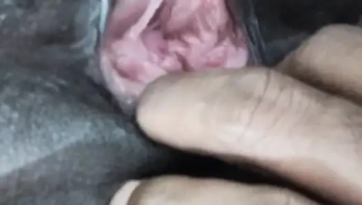 Komşunun üvey erkek kardeşi amımı parmakladı
