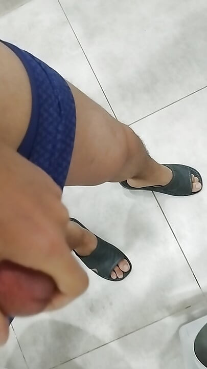 ชักว่าวในห้องน้ํา