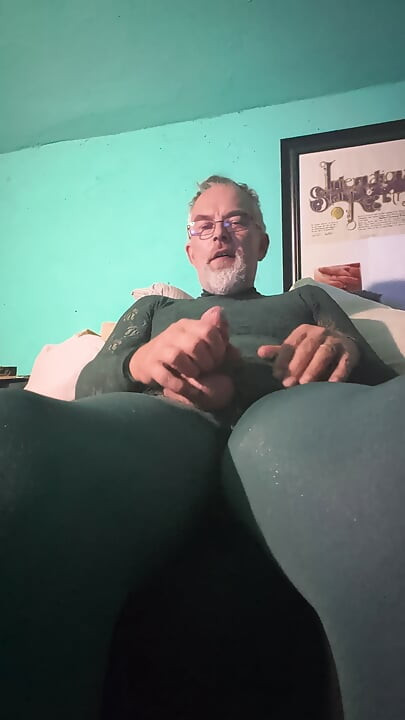Green Figure Skating Masturbation