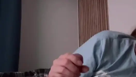 Menggodamu perlahan-lahan membangunmu