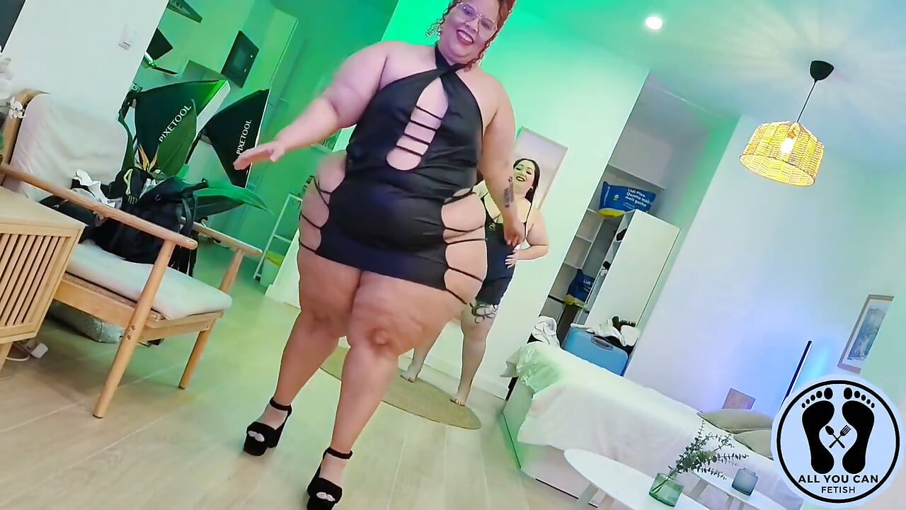BBW Girls Maequira and Eris_bbw1 Teasing Alfxnow Fashion Show