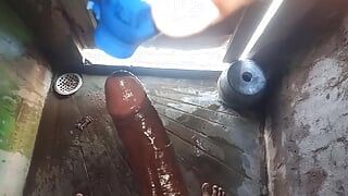 Gay papà massaggio con olio in bagno masturbazione