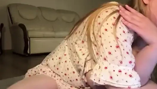 Jusiclussie Masturbate with nipple clamps