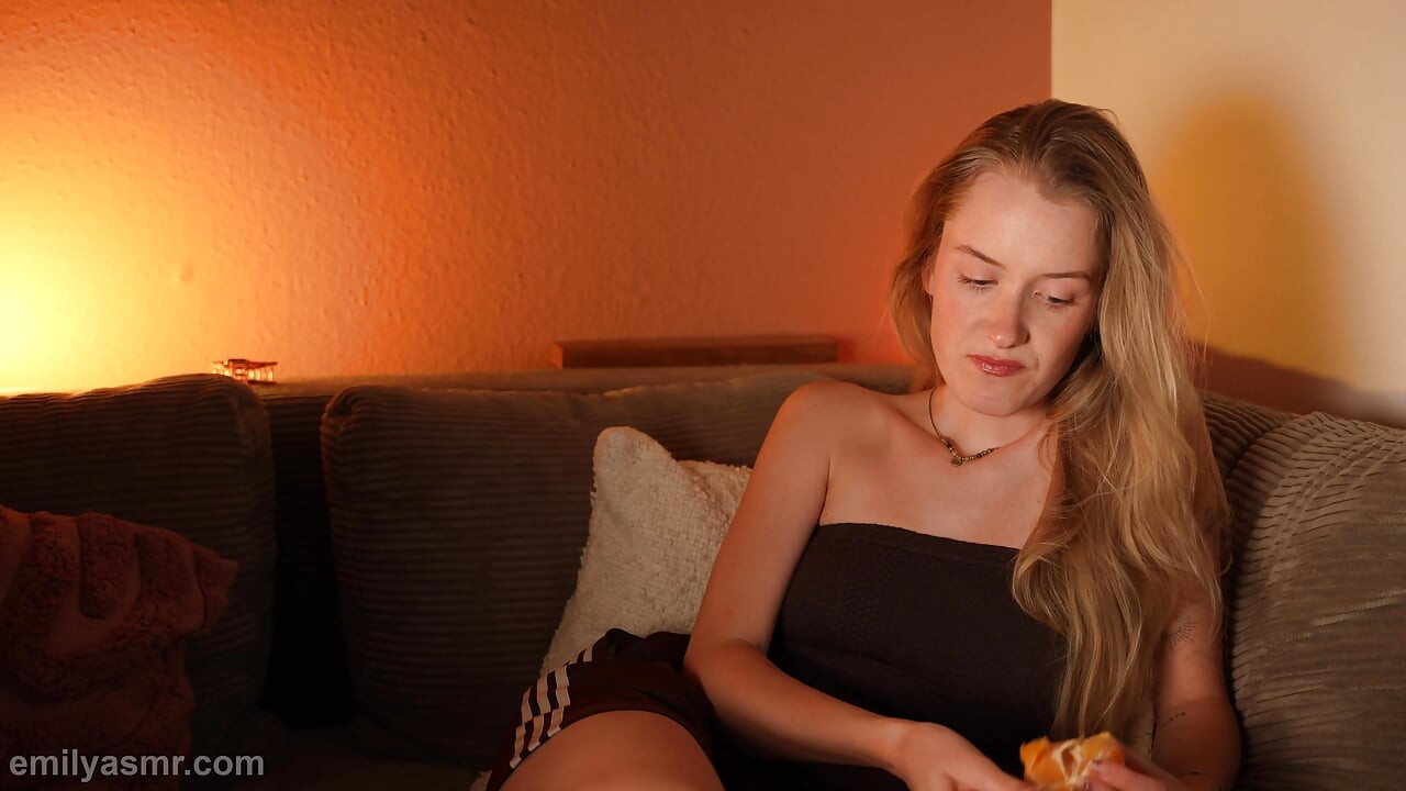 La hermana de tu mejor amigo confiesa algo... Roleplay ASMR