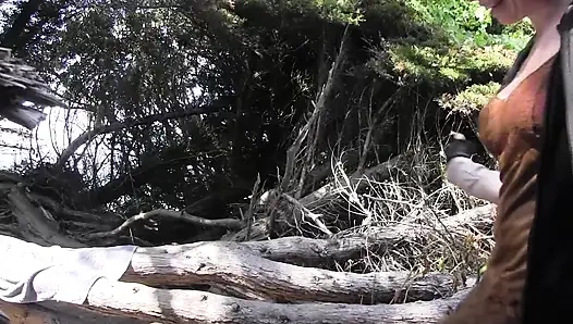 Lesbian colmek di luar ruangan lalu masturbasi solo dengan hitachi 2 adegan dalam 1