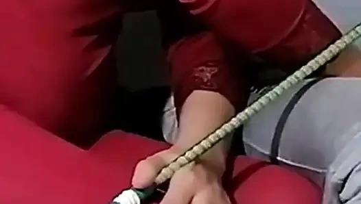 Мачеха нюхает свои стринги со спермой - это не папа, это твой гребаный груз!