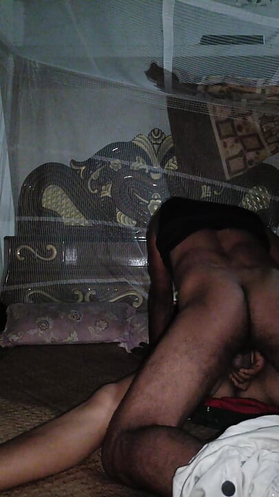 Desi Randi ki viral chudai videos. Bhabhi ki chut garam karke chudai kiye. Garota da vila duro, devar bhabhi ki chudai