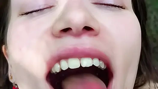 Кончил В Рот Замедленная Съемка 60 Кадров В Секунду