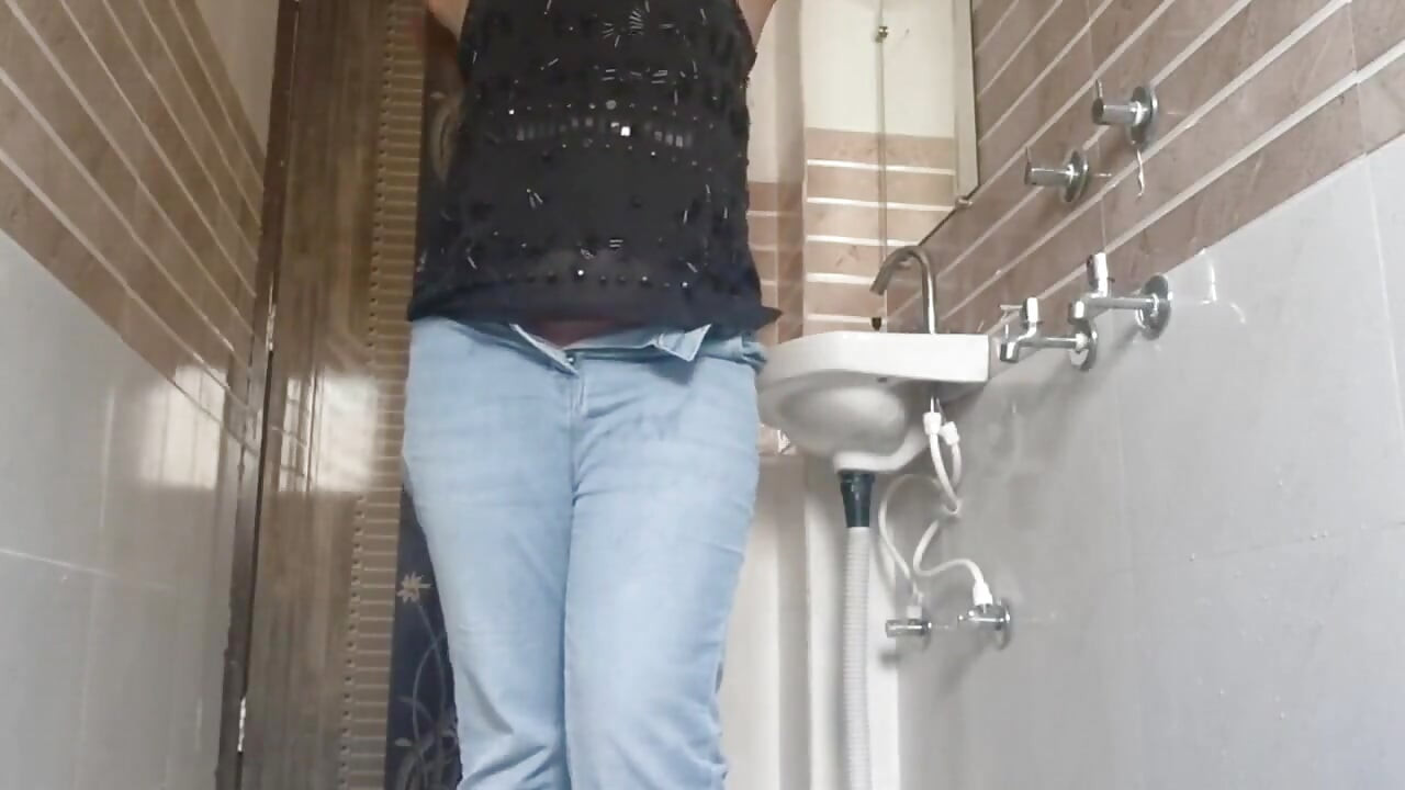 Kritisen, appel vidéo torride, MMS en audio hindi, jeu avec le cul et la chatte et orgasme avec un gode et doigtage