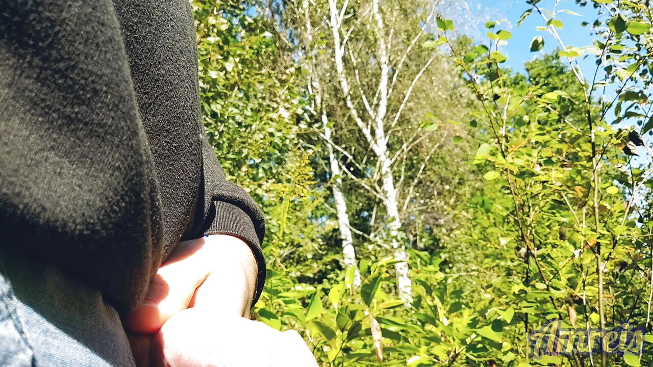 The first autumn handjob in the forest. There was little time, but I finished!