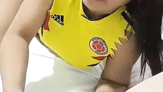 Моя жена идет на работу, и я привожу грудастую и соседа в дом, это произошло в Соединенных Штатах