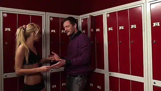 Tattooed Piercing Slut & Blonde Cunt Share Fat Anal Cock in Wild 3some!