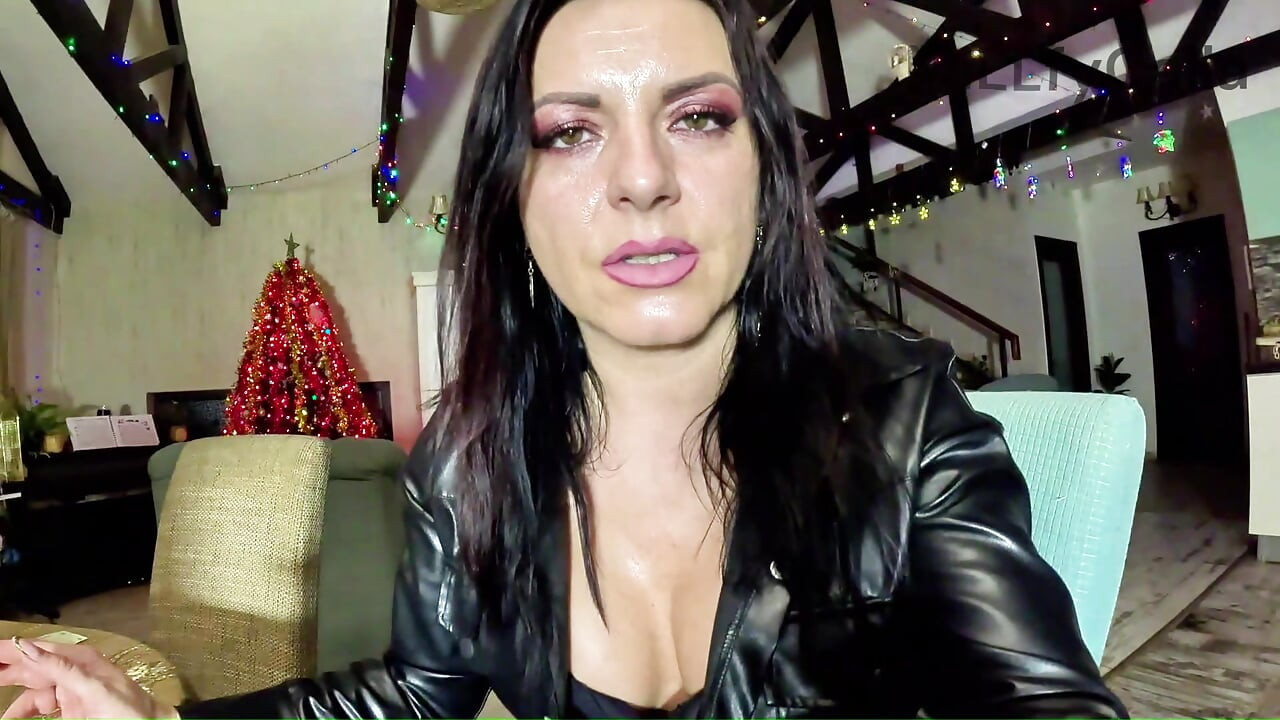 פילגש מעשנת עור שולטת בזין שלך. POV JOI דיבורים מלוכלכים והשפלת עשן
