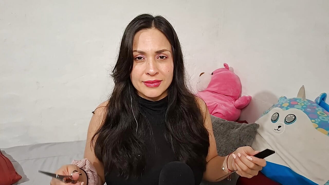 Ролевая игра ASMR, твоя подруга обрезает тебе волосы
