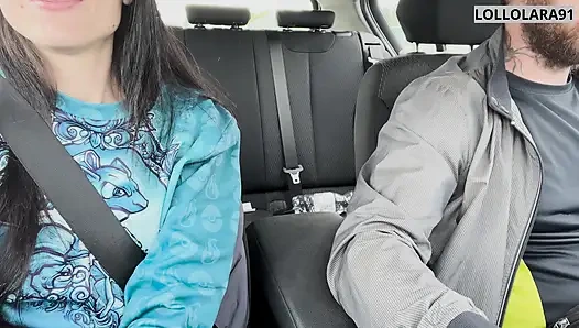 Orang ini seharusnya menemaniku ke perguruan tinggi dan dia tidak, dia membawaku ke rumahnya, apa yang ingin dia lakukan padaku?