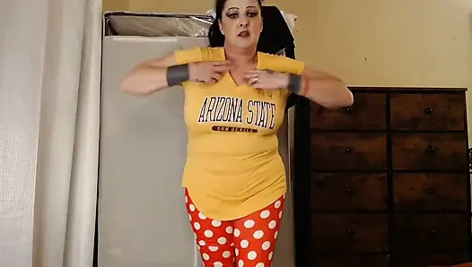 5 tişört yırtıyor