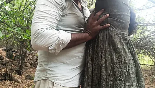 Housewife outdoor sucking cock