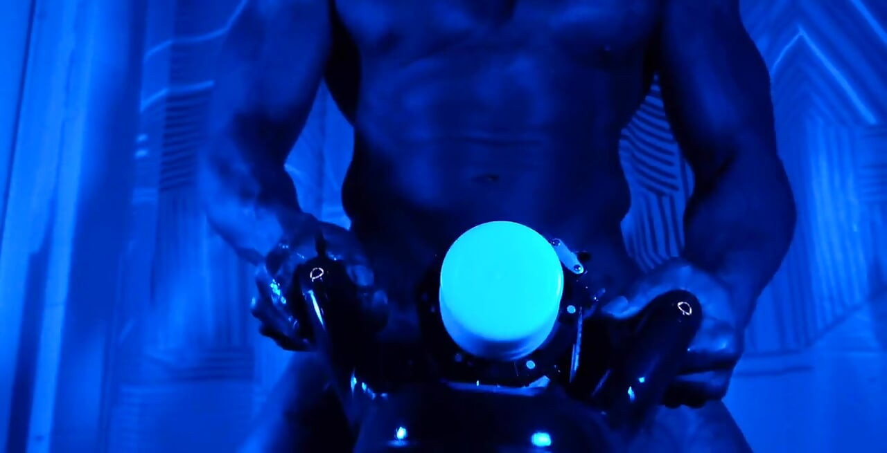 BBC Worship  (Watchmen) Tall Dark Chocolate Muscles Tattoos Hairy BBC Hallelujah Johnson Masturbating solo