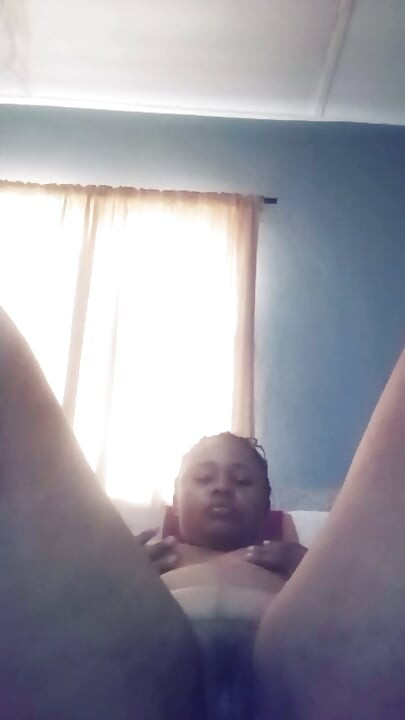 Olha eu gozando pra você