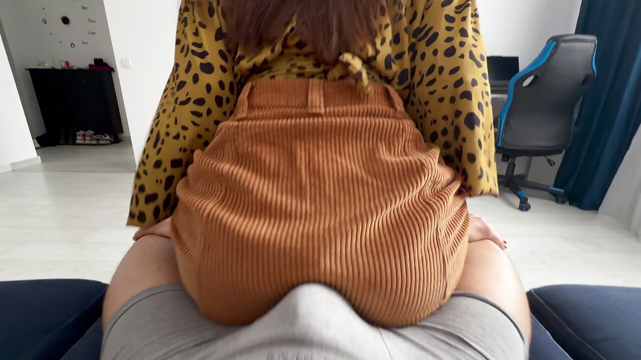 Cheating quick with the my best friend's virgin Sister, she humping my cock while he prepares lunch