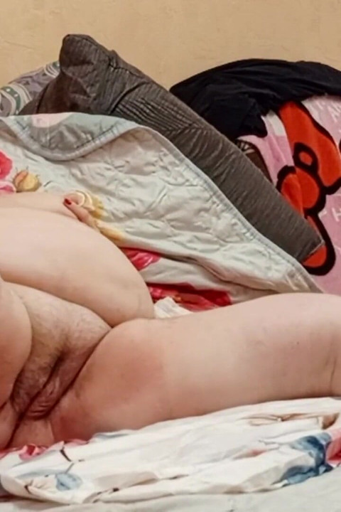 Sex Toys sa Malaman na Puke, Puwit at Suso ng Kapitbahay