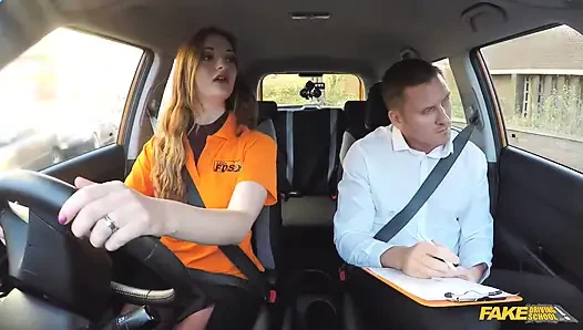 Sahte sürücü kursu - sapık öğrencilerin sırrı: en iyi notlar için oral seks ve dölleme
