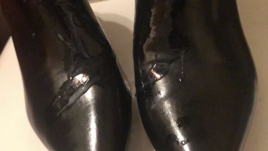 Spuszczanie na skórzane buty