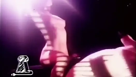 Electric Blue Special - Ночь в Revuebar Пола Raymond