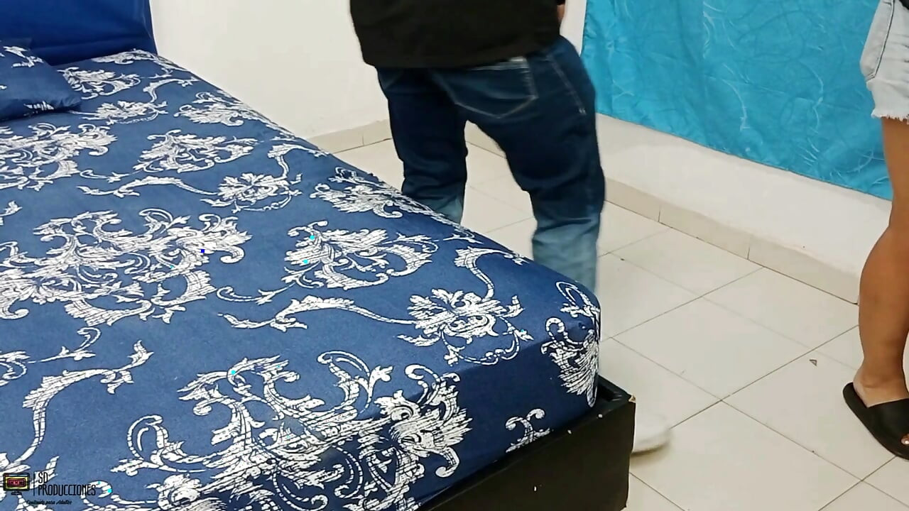 Hårt och passionerat sex med kåt brunett - Porr på spanska