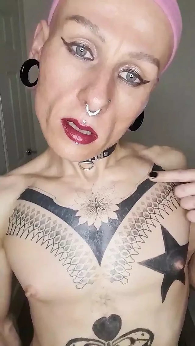 Pretty bitch masturbation