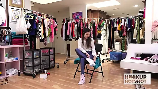 Bts - yarağa aç esmer Vina Sky sert seks bağımlısı!