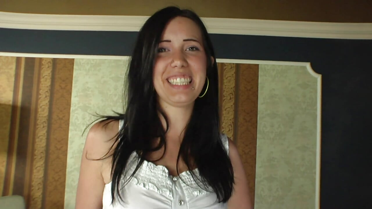Long penetrated wet box of Lustfull Teen pussy cunt looks petite full of cum face