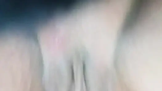 Meine freundin hat eine riesige klitoris und ist groß im bett