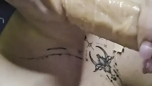 Oral seks kraliçesi nasıl yapıldığını gösteriyor