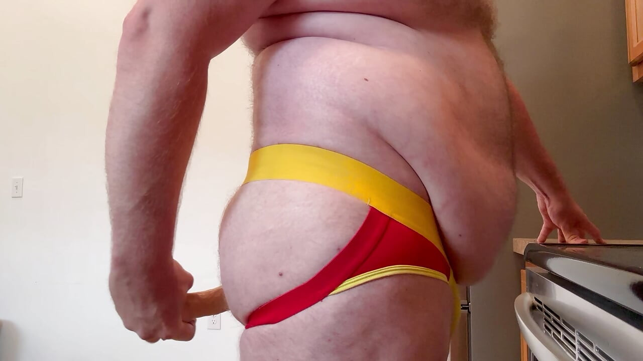 Dildo Makes a Fat Bear Squirt