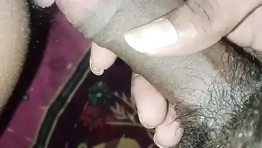 Guy takes advantage of old pickup scheme to Russian girl