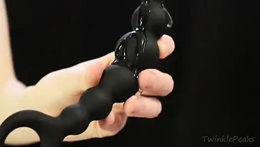 Beide löcher gefickt - analkugeln & vibrator