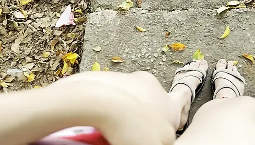 Kolombiyalı Kız Yolda Kamusal Yerde Mastürbasyon Yapıyor
