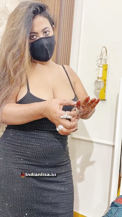 Wife Invites Blinkit Delivery Boy to Fuck Her, While Husband Is on Video Call