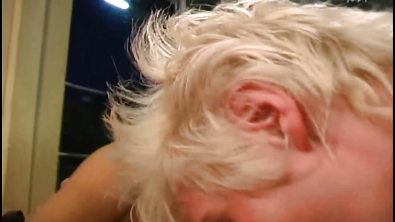 An Orgy in a Club to Fuck This Trans and Her Slutty Friend