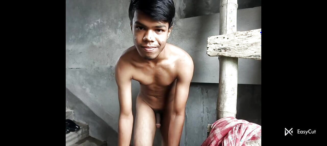 Melancap dalam hujan, mandi