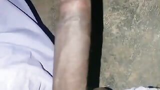 De zwarte cobra van een Pakistaanse jongen met grote penis