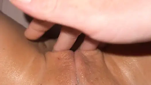 Соло-женщина - посмотри на мой оргазм