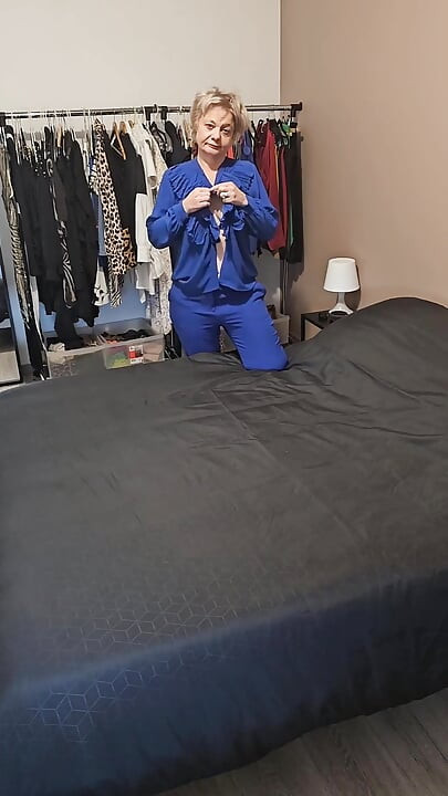 Ik Heb Een Groot Verlangen Naar Seks, Jij Gaat Met Me Mee