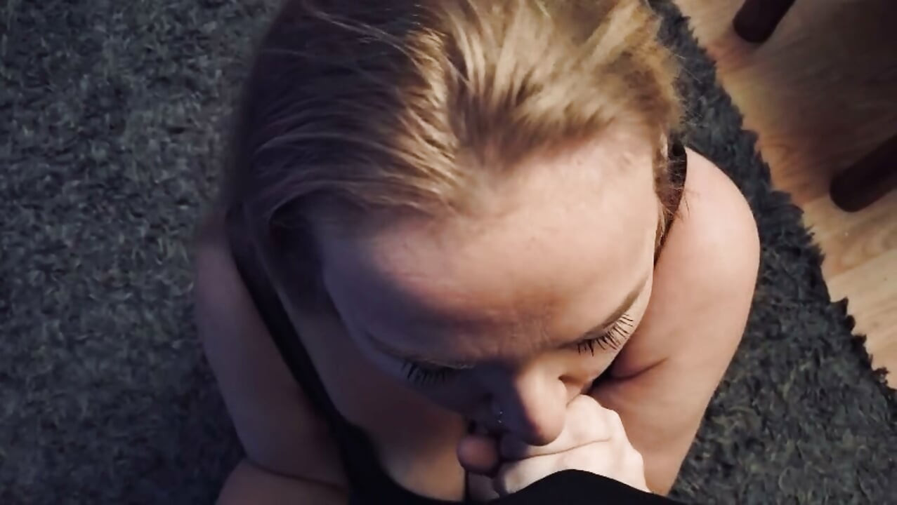 Princess loves being on her knees with Daddy’s cock in her mouth