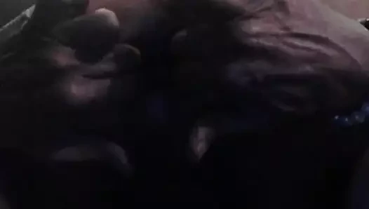 Macarena götümü açıyor