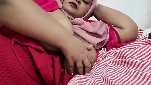 Мой арабский сводный брат навещал меня.
